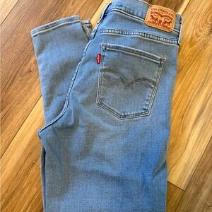 Levi’s 720 High Rise Super Skinny Crop Jeans